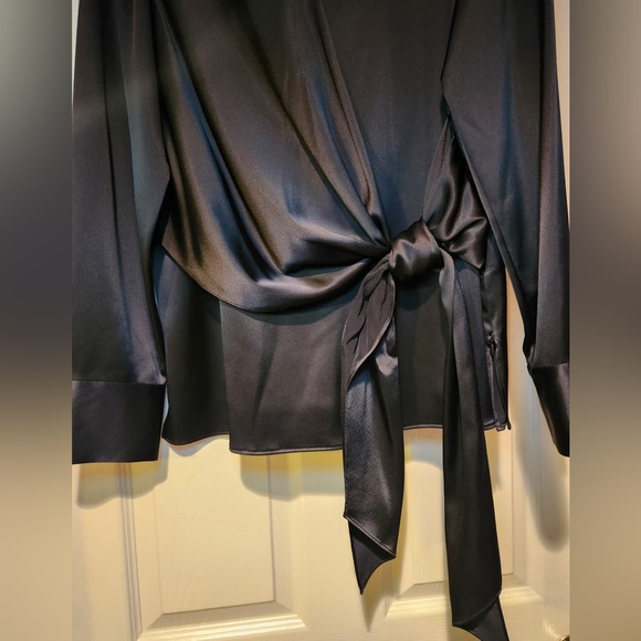 NWT Lafayette 148 New York Olivia Faux Wrap Blouse Satin Charmeuse Holiday Luxe - Picture 4 of 9